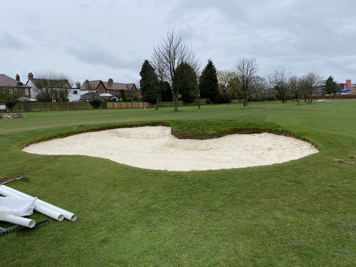 BunkerMat_com's tweet photo. Our latest Specification sheet detailing attributes of both #BunkerMatGen2 and New #BunkerBase combined they form our #HybridBunker System. #BunkerMat keeps sand in the faces and #BunkerBase keeps the bases clean, bunker sand clean and maintains bunker drainage. https://t.co/3sN8De8uL9