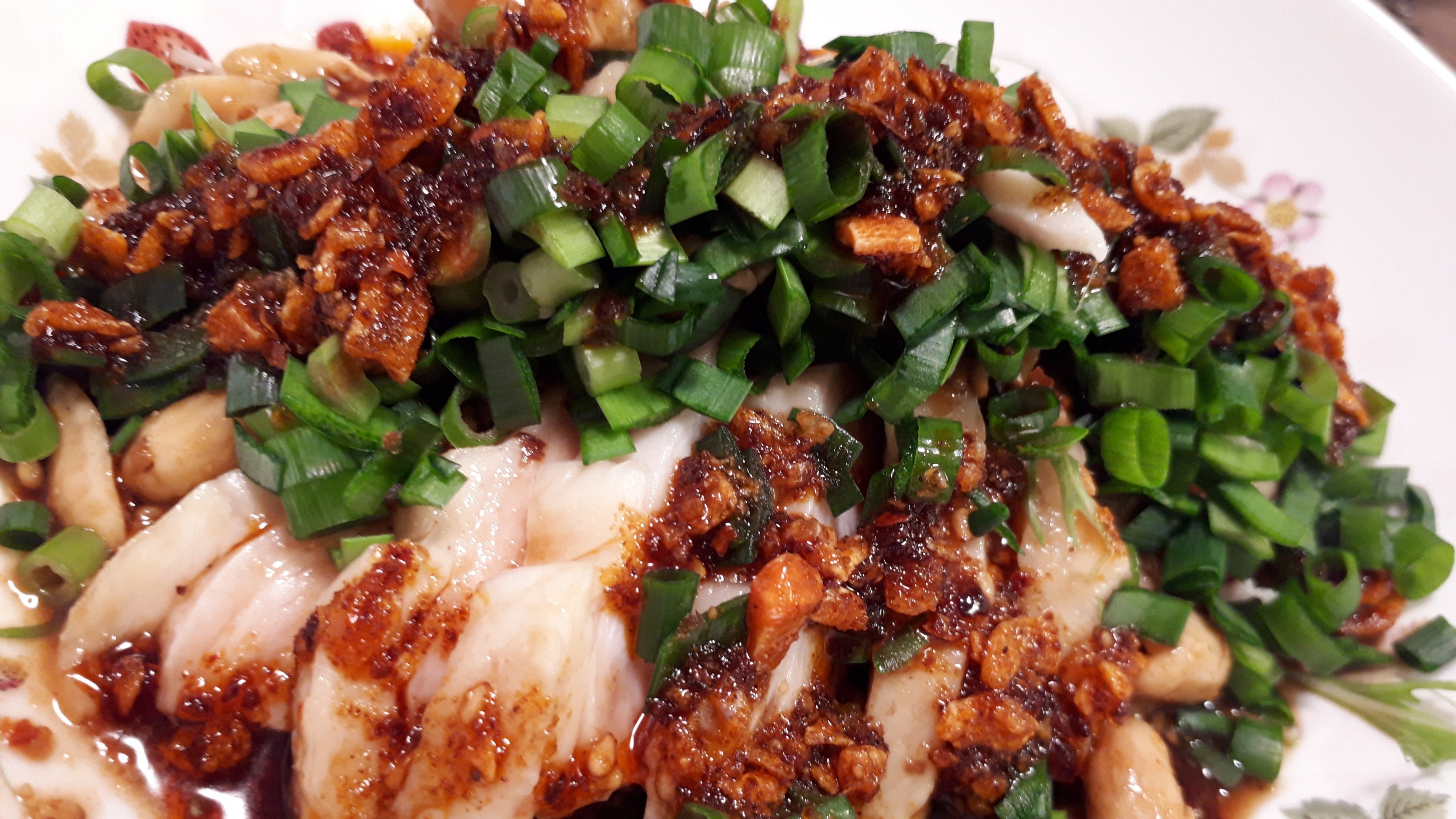 竹財輝之助 公式 Pa Twitter よだれ鶏 口水鶏 好物のひとつです 広尾jasmineで食べて打ちのめされてから日々研究対象です 理想にはほど遠いけど旨い 輝シェフ よだれ鶏 T Co Av2liiu56q Twitter