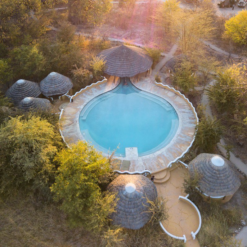 BotswanaTourism's tweet photo. #DestinationBotswana: Gweta
#Gweta, just off the Nata–Maun highway, is a small, laid-back village framed by bushveld and open skies.
Photo by Niels van Gijn/Natural Selection Travel #ilovebotswana #botswana https://t.co/pgbv9r7vMq