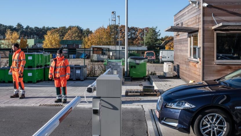 Vanaf morgen zijn de recyclageparken weer geopend, maar onder strikte voorwaarden. Meer info? limburg.net/corona