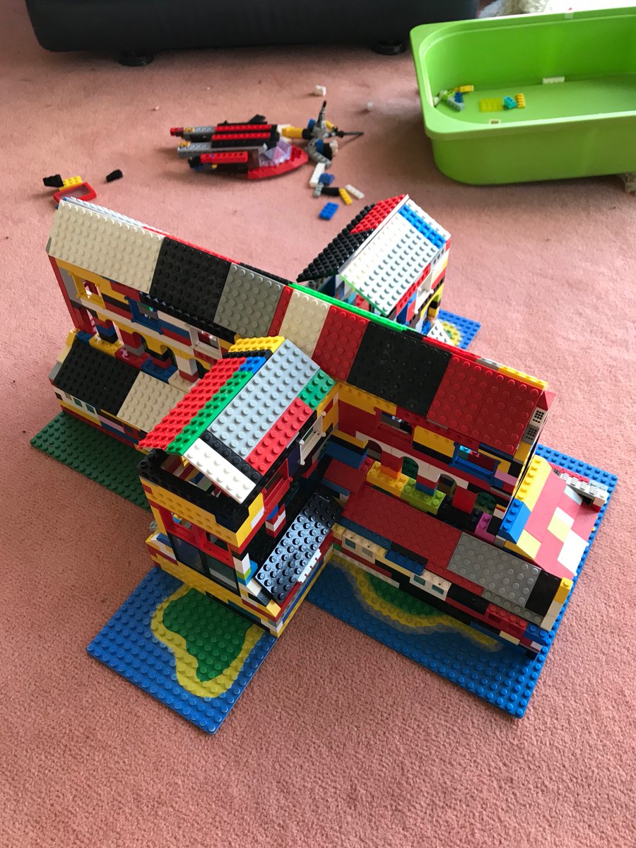 stpatrickscath's tweet photo. OK #stayathome families: show us your best #CathedralsInLEGO. Here's a good one to get you started. https://t.co/BzCpn7eoke