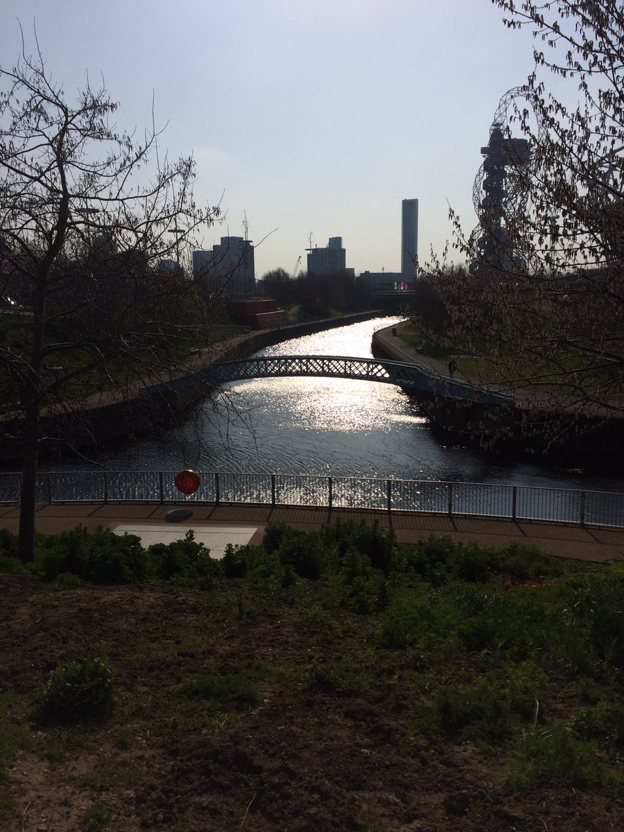 UncleAjax's tweet photo. @FlakPhoto Olympic Park, London.  just behind my flat. https://t.co/laFx9GgTEZ