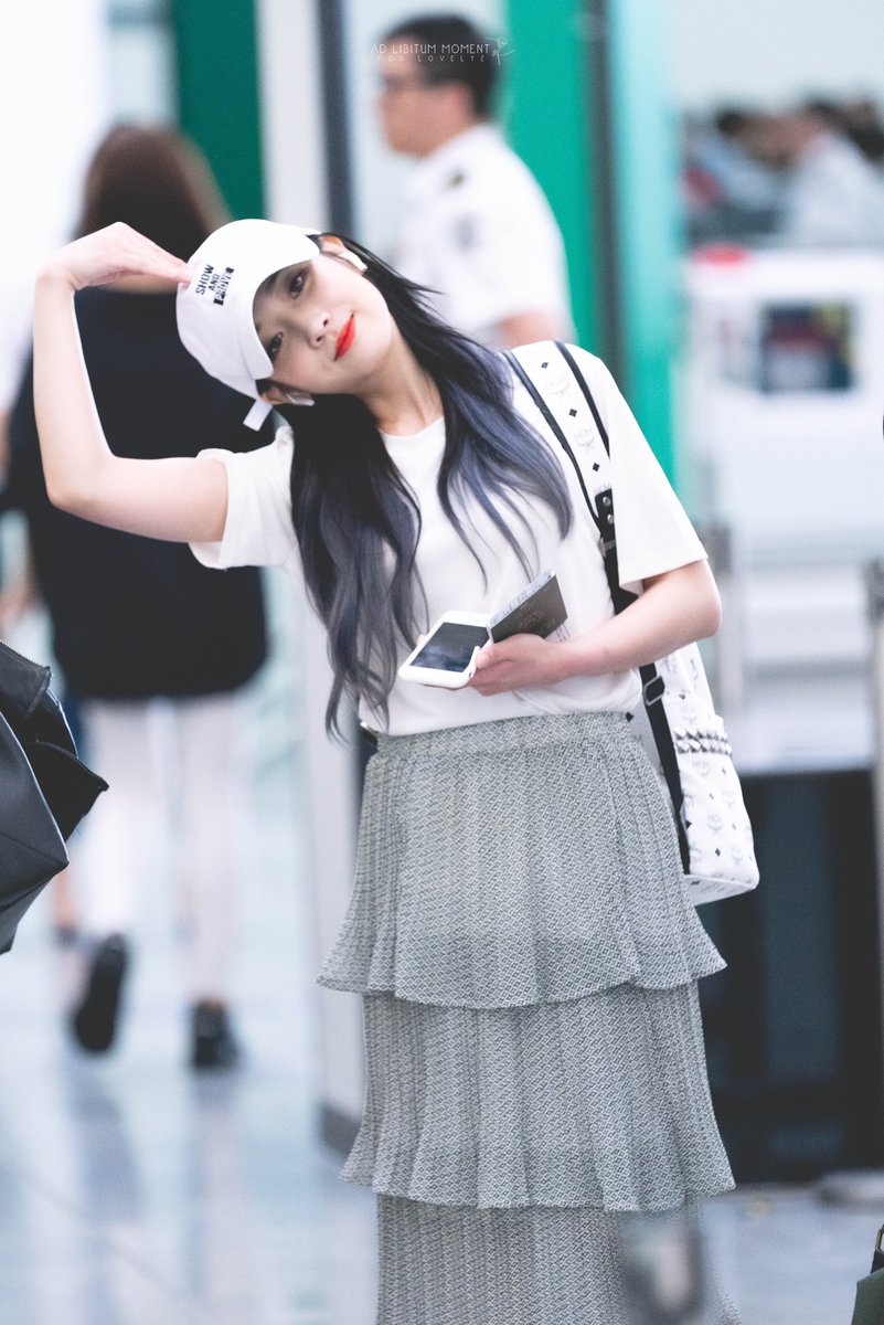 AD_LIB_MOMENT's tweet photo. 180617 홍콩국제공항
유지애 지애
//
❤️❤️
//
#러블리즈 #Lovelyz
#유지애 #지애 #YooJiae
@Official_LVLZ https://t.co/lHJvgOw20g