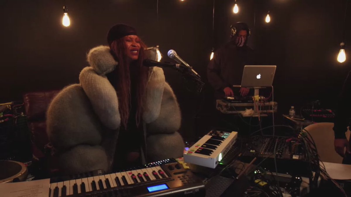 influence_proj's tweet photo. . @fatbellybella and her band killin it last night! experimental room was🔥🔥 🔥 🔥 🔥🔥 amazing amazing! Loved every minute💜🙏🏾 @baduworldmarket
#QuarantineconcertSeries #ApocalypseTwo https://t.co/8RHdyHbFUY