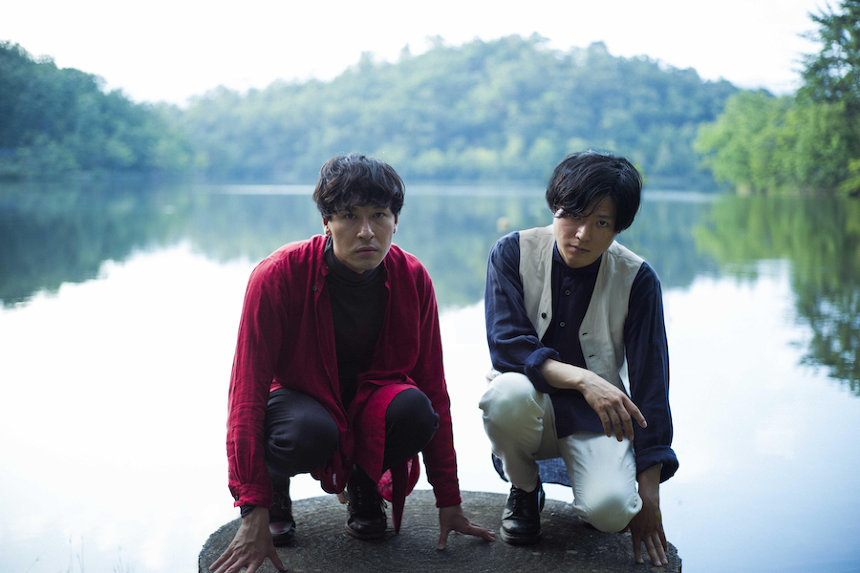 CINRANET's tweet photo. ROTH BART BARON“HERO”のPVが公開。『第3回 APPLE VINEGAR -Music Award-』大賞を受賞したアルバム『けものたちの名前』収録曲。

PVは菱川勢一監督の映画『新青春』予告編としても制作された。
https://t.co/hi7wwTFh3t https://t.co/j7dlbaKxdI