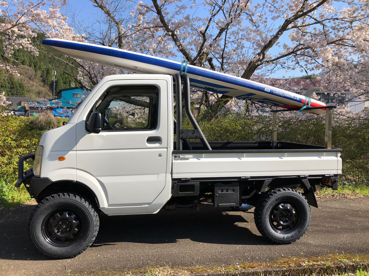 軽トラ リフトアップ ｊ Tanto 但東自動車 スクラムトラック4インチアップにスターボードツーリング12 6を積んだ これなら 14ftのレースボードも積める 軽トラにsup ロールバーと軽トラックラック Jtanto