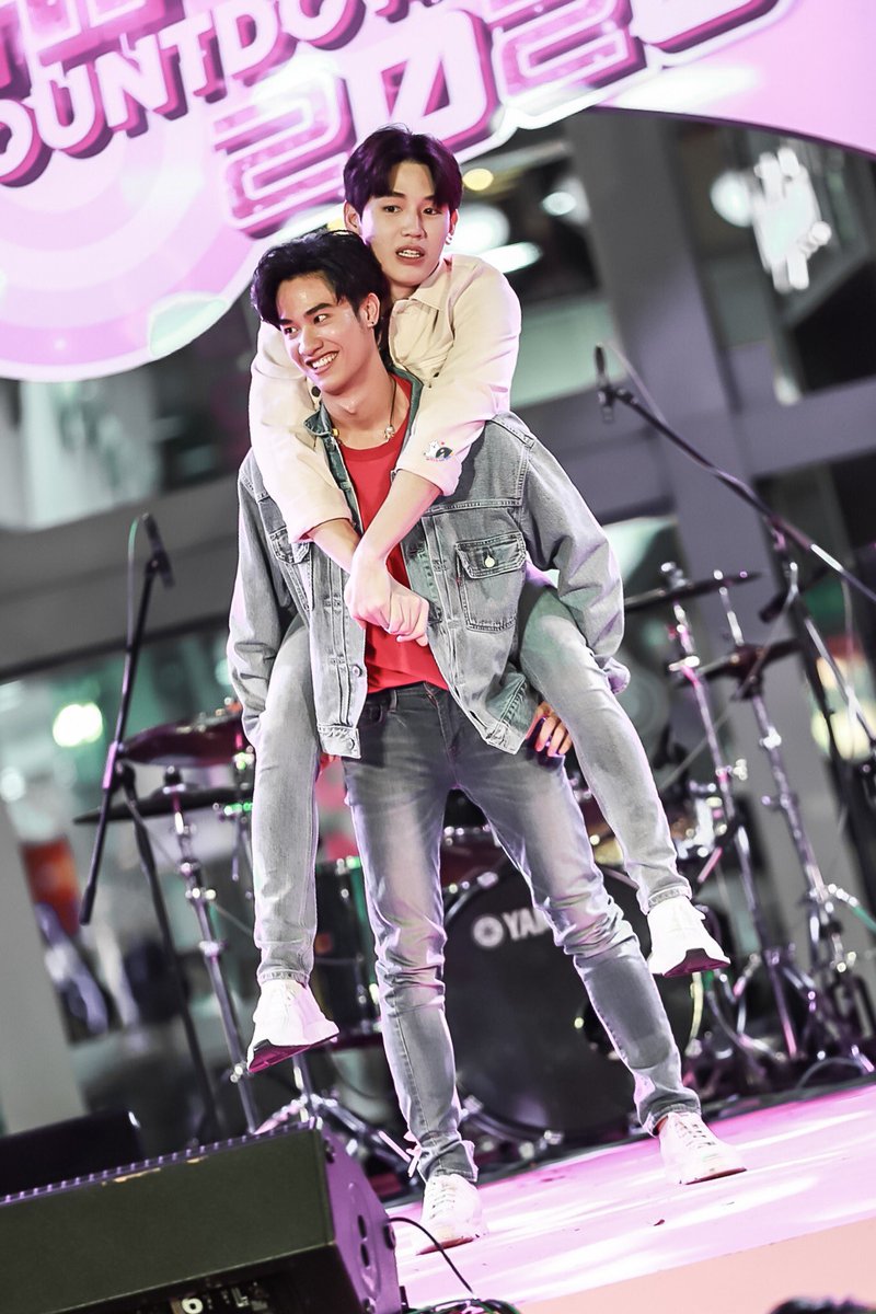 TawanInMyMind's tweet photo. ยัยน้องคนนี้หนักถึง20มั้ยครับ คนพี่ยกสบายเลยนะ 💙🐋🐻❤
#ActuallyMissingYou #เตนิว #โพก้า #TayNee #Polca https://t.co/6sQAri5Ym1