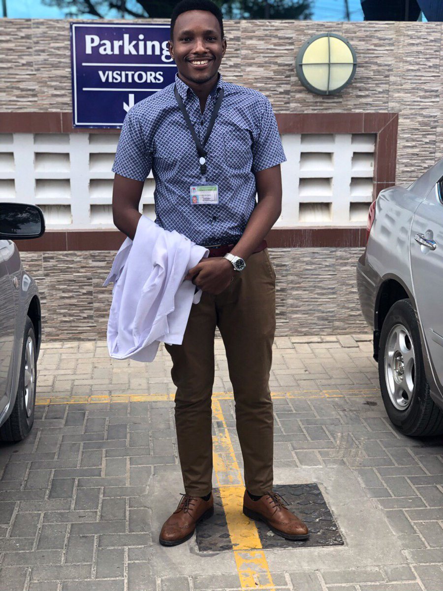 Kel_veene's tweet image. Okay i accept the challenge.....#thenandnowchallenge #WashYourHands but also #takeAshower😂

2013                            2019