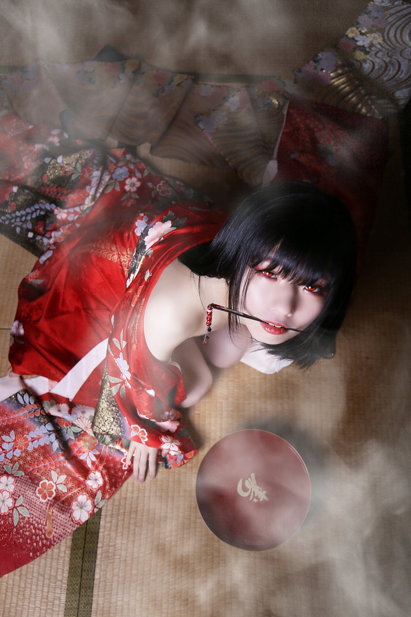 Sheena しいな 私の写真をイラストにしてくださいました とっても嬉しいー 私の一升瓶抱えた撮影したい で始まったこういう撮影またやりたいです イラスト Sad Clown8 写真 Kohtakeda Photo