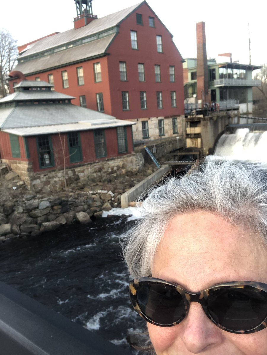 Friday was the former Whitin estate grounds, better known as WCC. It was a pond full of swans. Where in Whitinsville is Mrs W? Today’s location and ORIGINAL use of one building pictured. Be well! <a href="/NorthbridgePS/">NorthbridgePS</a> <a href="/NMSTechClass/">Lisa (DeLuca) Gogolinski</a>