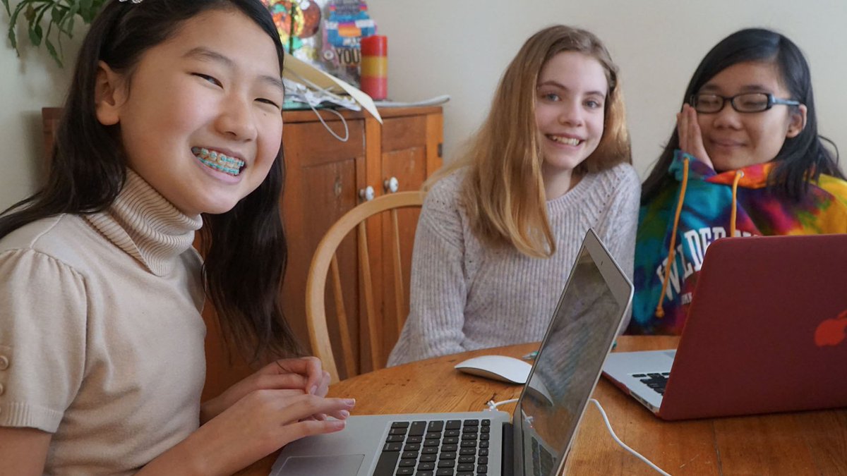 CarnegieMellon's tweet photo. . @SciGirls on @PBSKIDS recently aired an episode where students learned to code to promote social justice. The platform used, Alice (@AliceProjectCMU), was created at Carnegie Mellon and is free for students and educators. https://t.co/jNiT10bcjc #NSFFunded #ProgramWithAlice https://t.co/TCnPrs8E9J