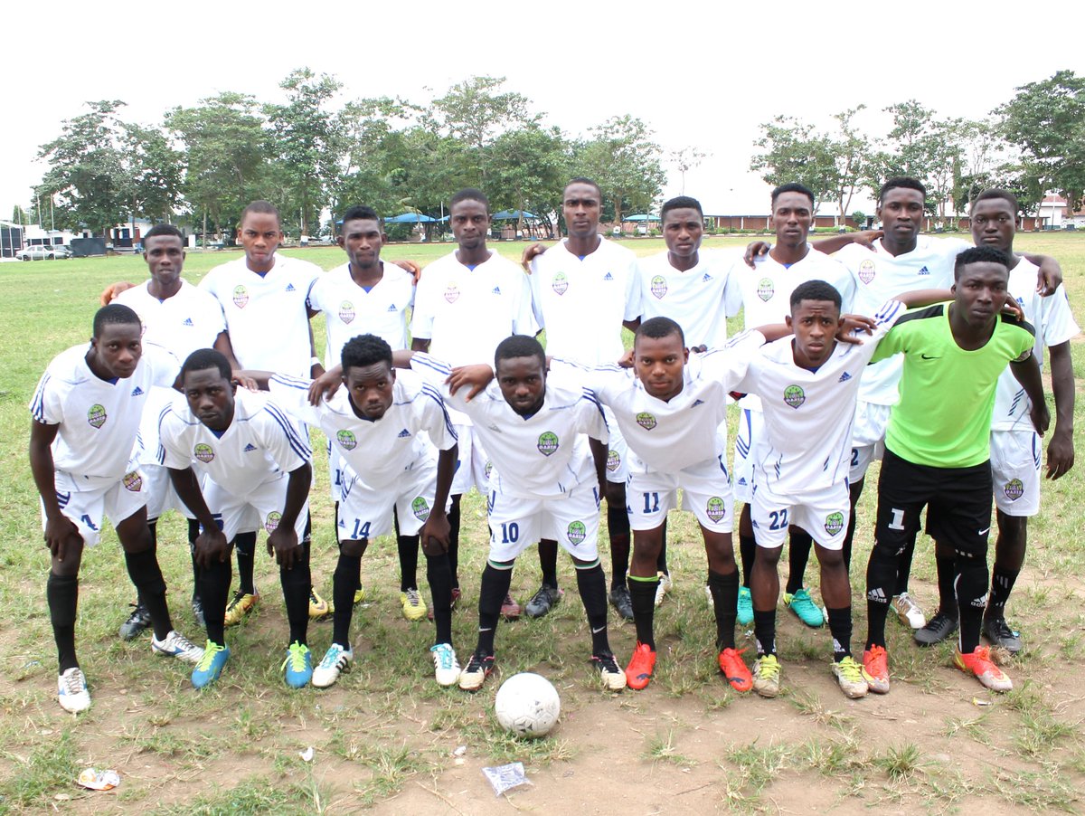oasisfcnig's tweet photo. Throwback Time; 

Did I hear you say which team is this? Oasis FC ? Yes you are right. Some of the first sets of players, 2016/ 2017 season..

#pictureThrowback 
#OasisFC
#stayAtHome 
#stayhealthy 
#staysafe 
#Covid19 is real let's be #responsible https://t.co/WraCJx0Zvj