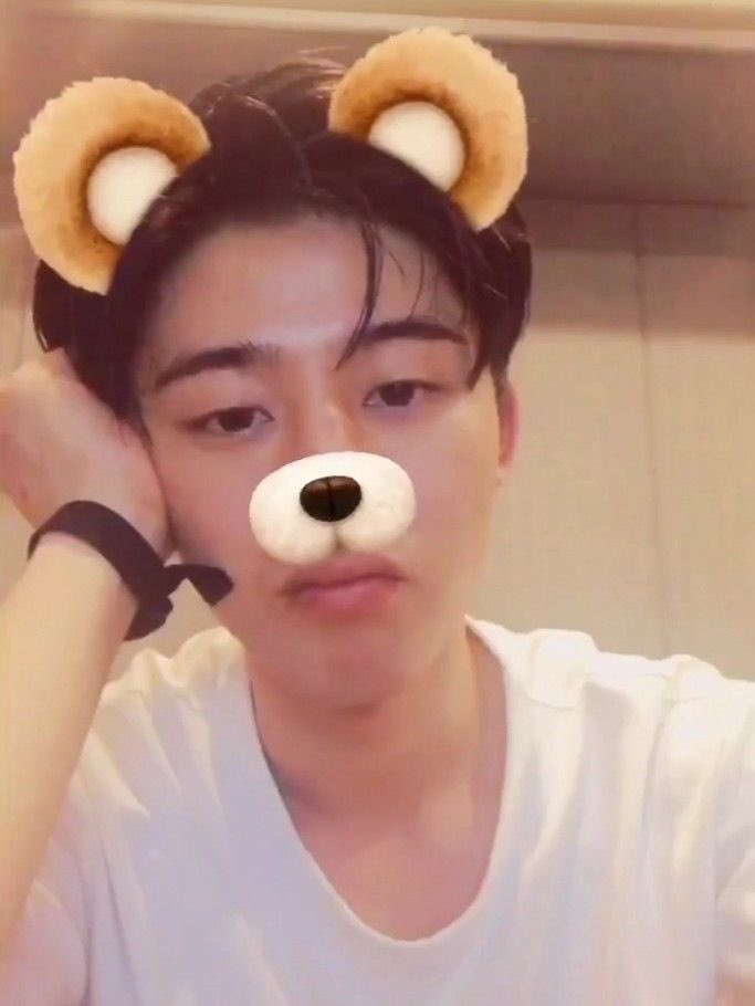 From this.     To this https://abs.twimg.com/emoji/v2/... draggable=