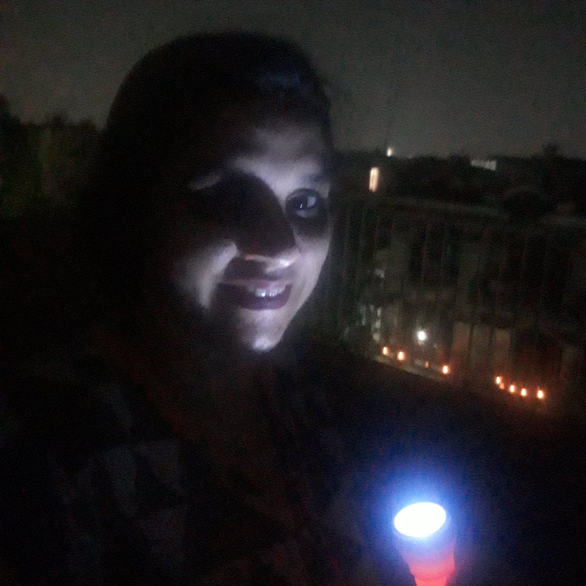Shraddh84128600's tweet photo. @realmemobiles @realmemobiles
#CreateAtHome.
#CloseToLight #shotonrealme
Join
@khemka_nidhi
@RaviKhemka6
@abha_mishra19 https://t.co/UCX0jMT5VG