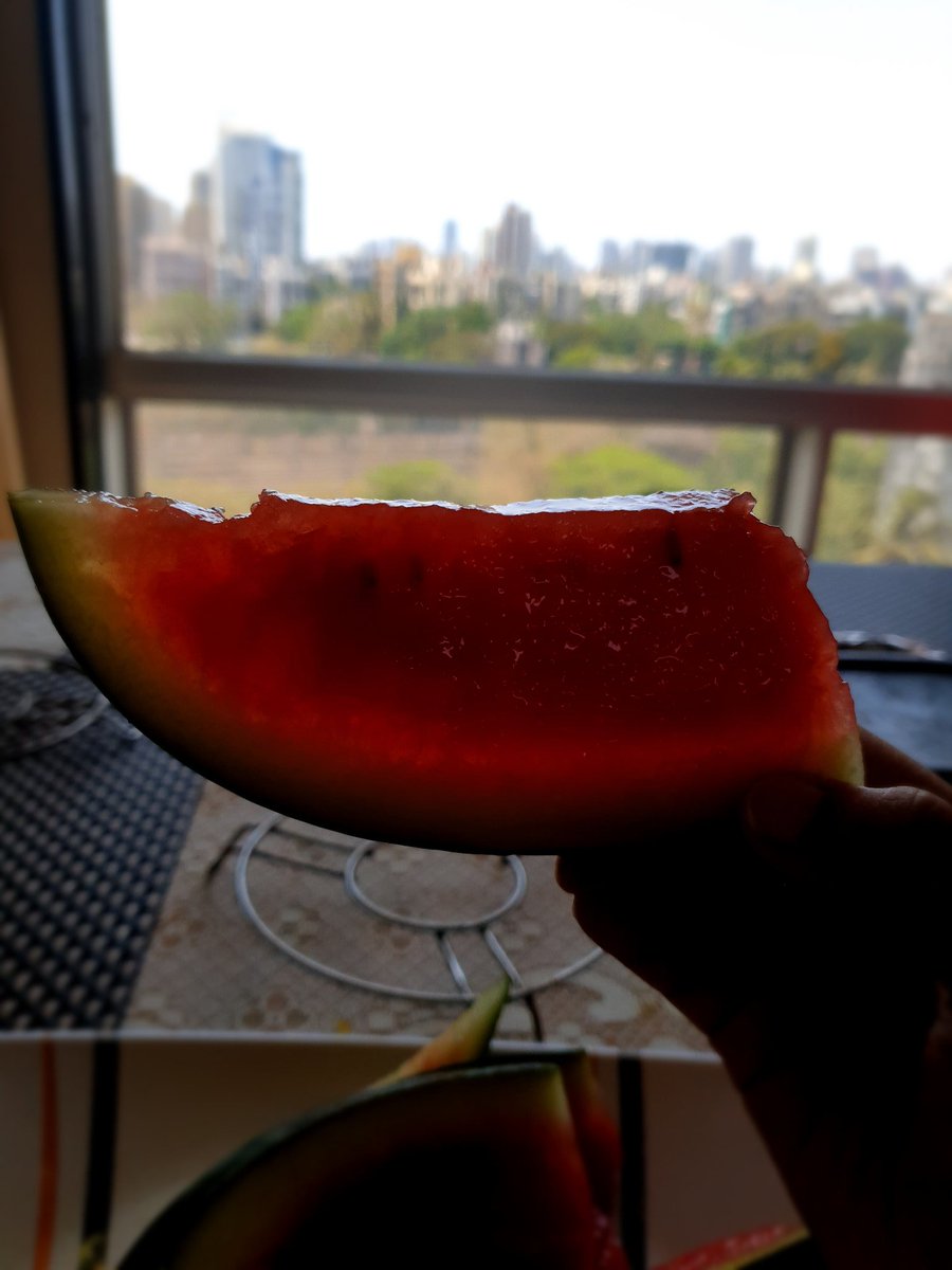 karishma_sinha's tweet photo. I had bought watermelon from big Bazaar recently. The fruit which looked good turned out to be slimy and with foul taste. Seems like some kind of chemical was injected in the same. Please check the fruits before buying and eating. #healthhazard @BigBazaar @MoHFW_INDIA https://t.co/jT5ZKk3HC1