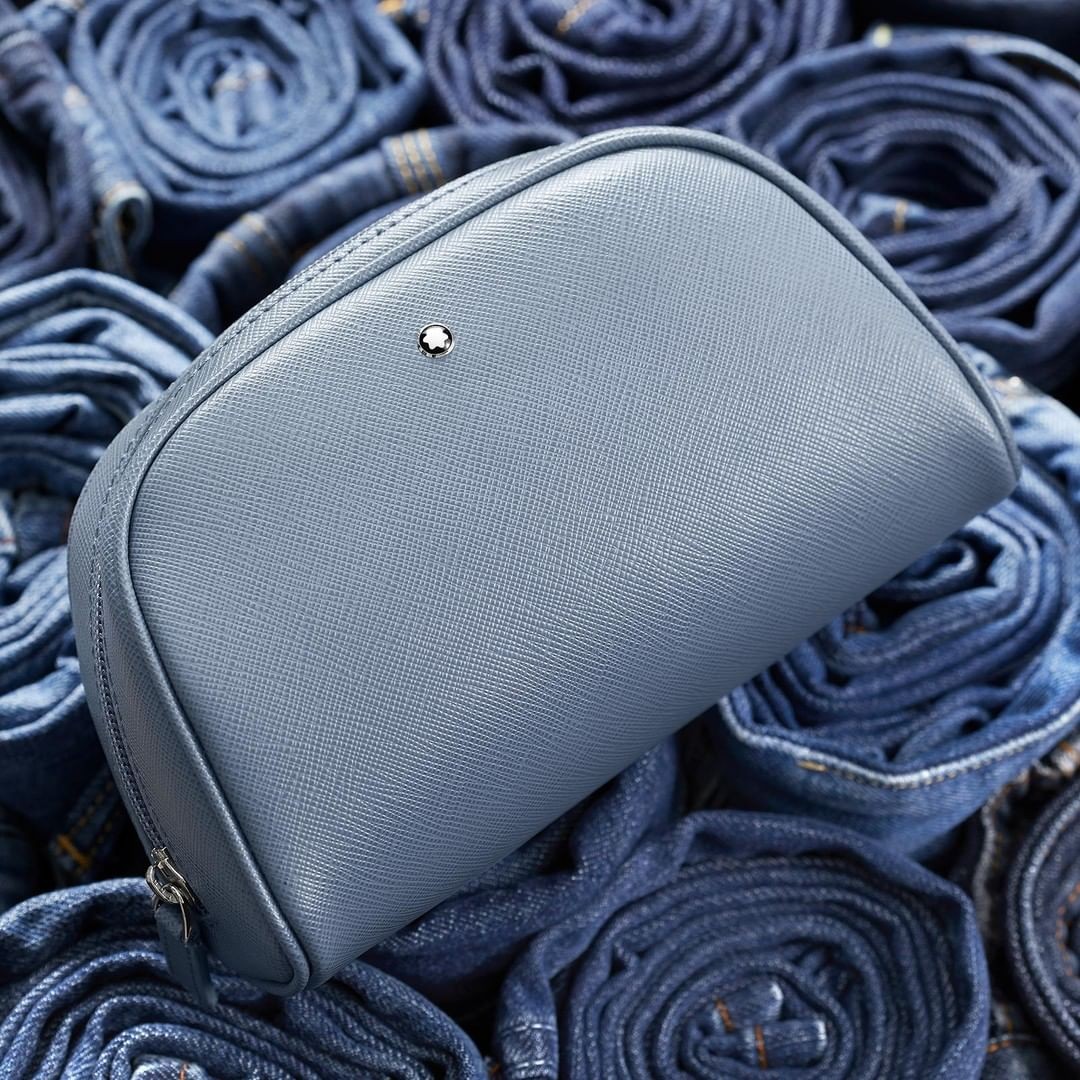 WheelersGifts's tweet photo. Denim, Denim, Denim 👖💙🦋🧢. Cure your Monday blues with some Montblanc 💙
-
#montblanc #denim #leather #montblancsartorial #montblancdenim #jeans #fashion #blue #style #ootd #sartorial #mensfashion #montblancfountainpen #montblancoffice #outofoffice #office #fountainpen #fpge https://t.co/U2XGtYeQXr