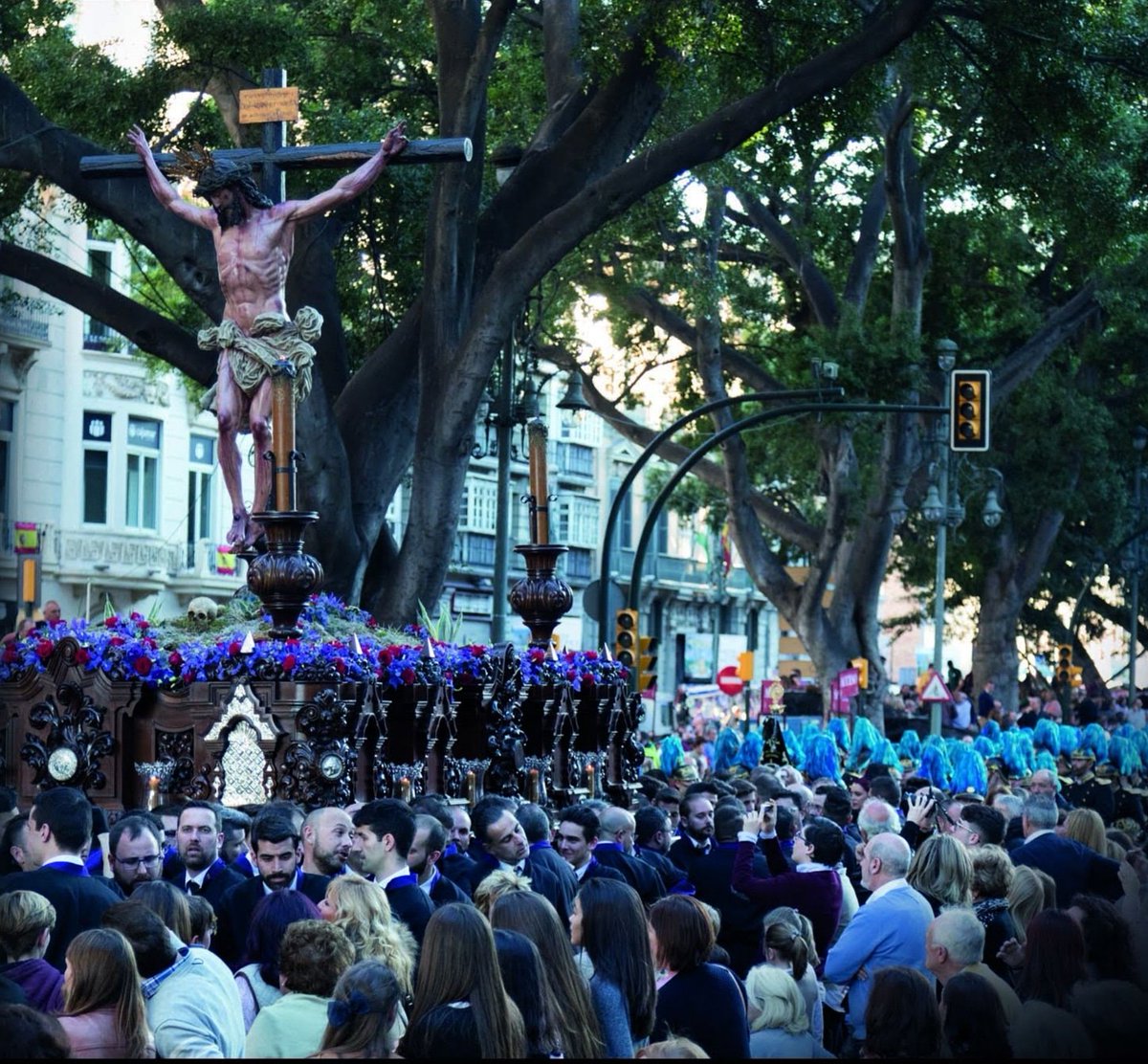 Amarrado_Avila's tweet photo. 🔹🔹DIRECTO🔹🔹
A las 19.00h en nuestros canales de Facebook y YouTube estaremos recorriendo los mejores momentos en Ávila, Málaga y Cádiz @HdadAmorCadiz
@Crucifixion_MLG
@EsperanzAvila ...
@JuntaSS_Avila @Avila_Turismo
@Avila_CyL
Os esperamos!!
#cuarentesma #sentiramarrado https://t.co/mOOn6iqSEw