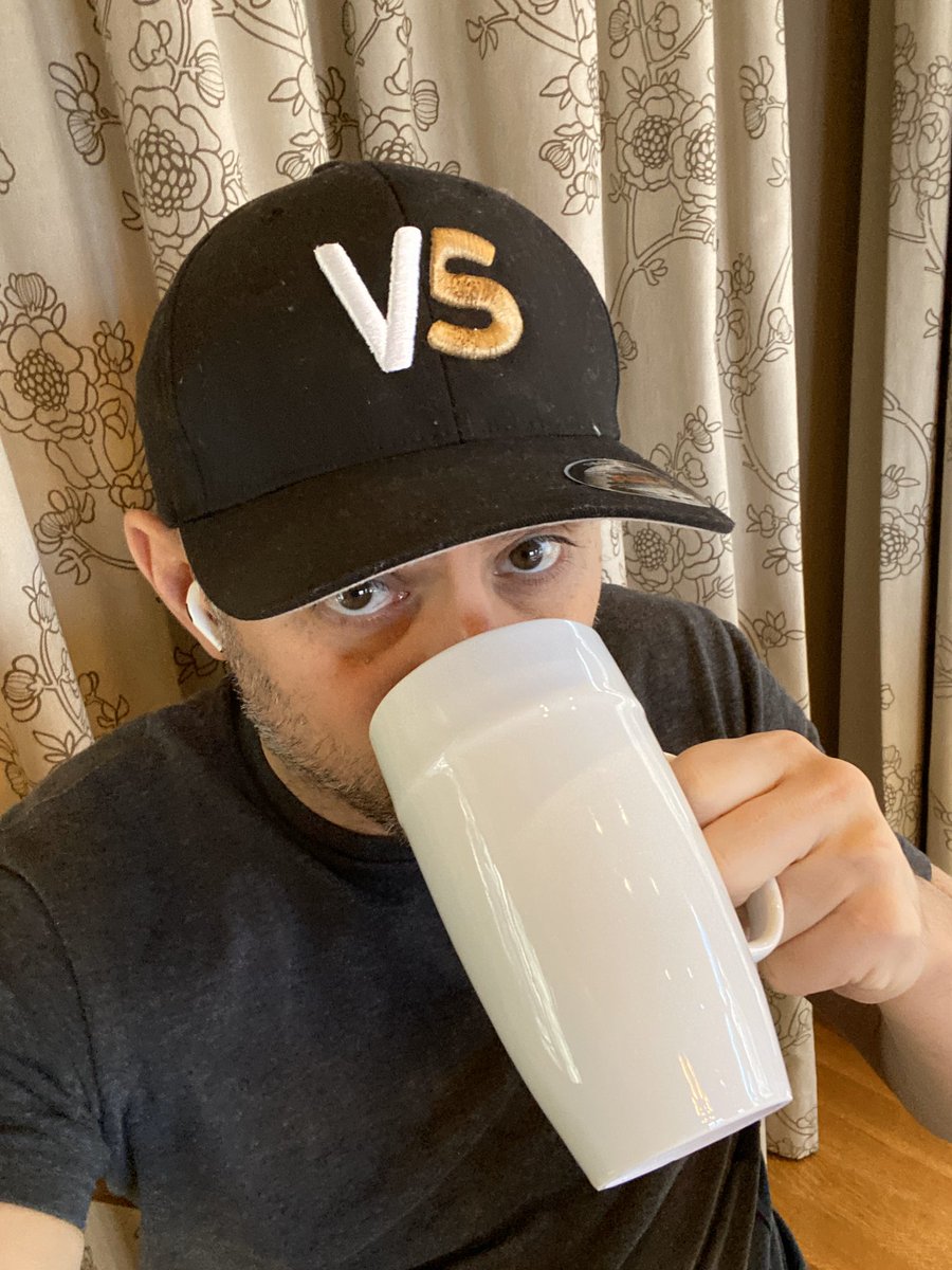 Gary Vaynerchuk tweet media