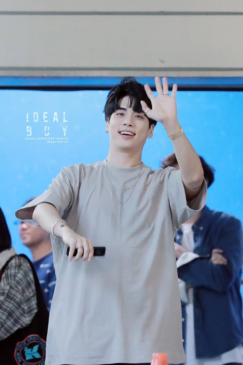 졍🍏 tweet media