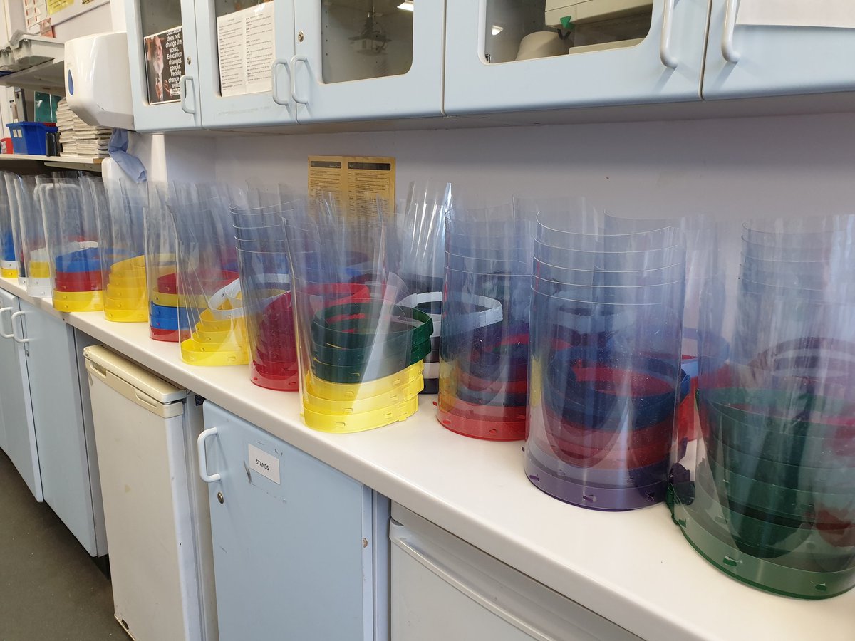 What a productive day and amazing support from colleagues and the local community, thank you all .... 210 visors made today! More materials on their way this week, so let's see if we can keep going! @CGGSNews <a href="/tweetsnmirrors/">Smoke & Mirrors</a> <a href="/Kitronik/">Kitronik</a>