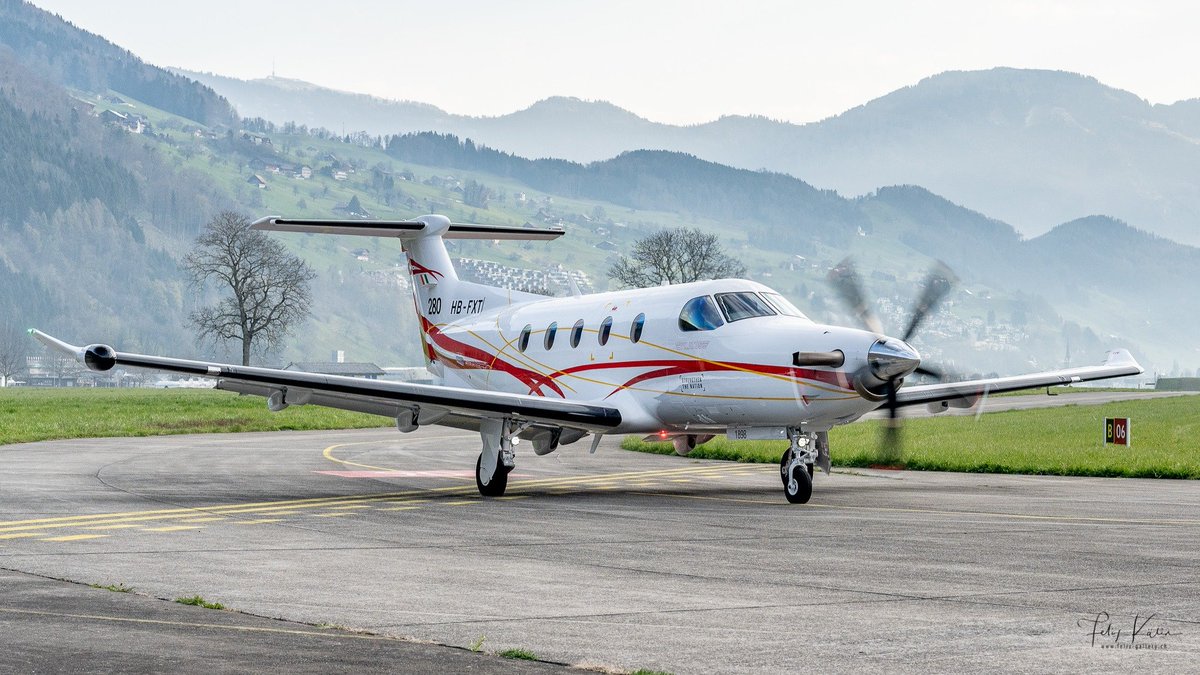 scramble_nl's tweet photo. The Irish Air Corps received a 4th PC-12! Our story & add pictures at https://t.co/eUe8n2eXnQ #aviation #avgeek #avgeeks #Pilatus #aircraft #aviationnews #PC12 #Ireland #IAC #militaryaviation #VIPaircraft #planes Scramble -> your aviation news provider, please follow us! https://t.co/UDWQ6NU6a7