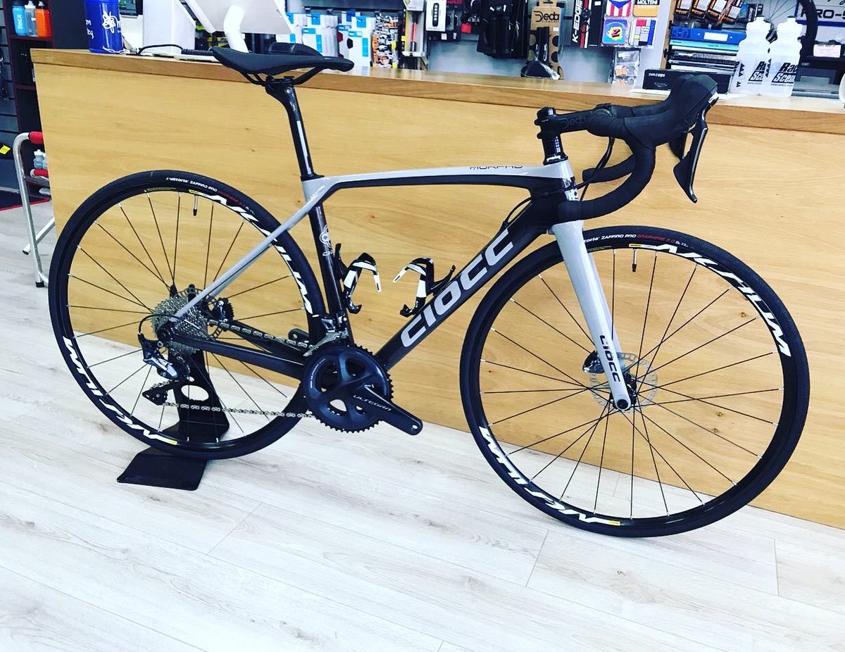 racescene_uk's tweet photo. We might be closed till the 14th April however we did manage to build this beauty before lockdown 🙌🏻 A Custom Ciocc Morpho on its way up to #Scotland painted to customer requirements &amp; built with a Shimano R8000 Ultegra Hydro groupset, Mavic Aksium wheelset &amp; Deda finishing kit🚴🏻‍♂️ https://t.co/K6qhim5IJp