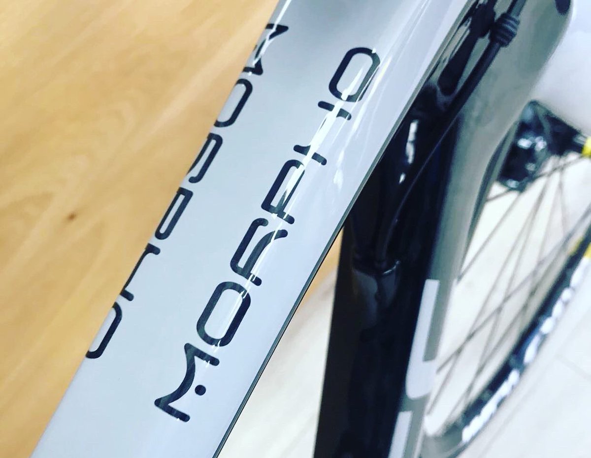 racescene_uk's tweet photo. We might be closed till the 14th April however we did manage to build this beauty before lockdown 🙌🏻 A Custom Ciocc Morpho on its way up to #Scotland painted to customer requirements &amp; built with a Shimano R8000 Ultegra Hydro groupset, Mavic Aksium wheelset &amp; Deda finishing kit🚴🏻‍♂️ https://t.co/K6qhim5IJp