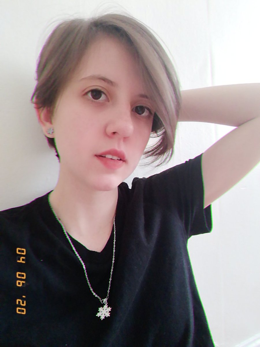 Daniela040600's tweet photo. ~IGOT7 Selca Day~💚
#igot7selcaday
#ahgaseselcaday 
#GOT7_NOTBYTHEMOON 
#GOT7_DYE 
#GOT7 
@GOT7Official https://t.co/jJ8DcD0XAE
