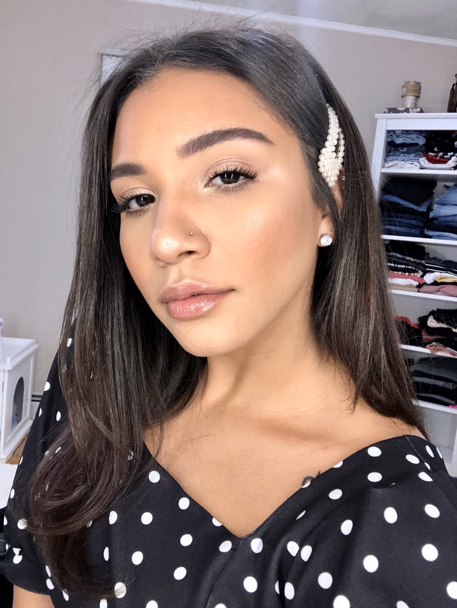 corinnevirg's tweet photo. But wait, there’s more!! 
#makeupoftwitter #quarantinemakeup https://t.co/ynbP1415As