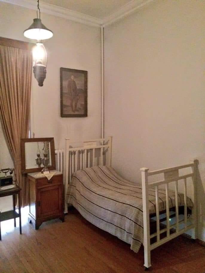 Tekalif-i Milliye dönemi Başkomutan Mustafa Kemal’in kaldığı oda.  
~1921