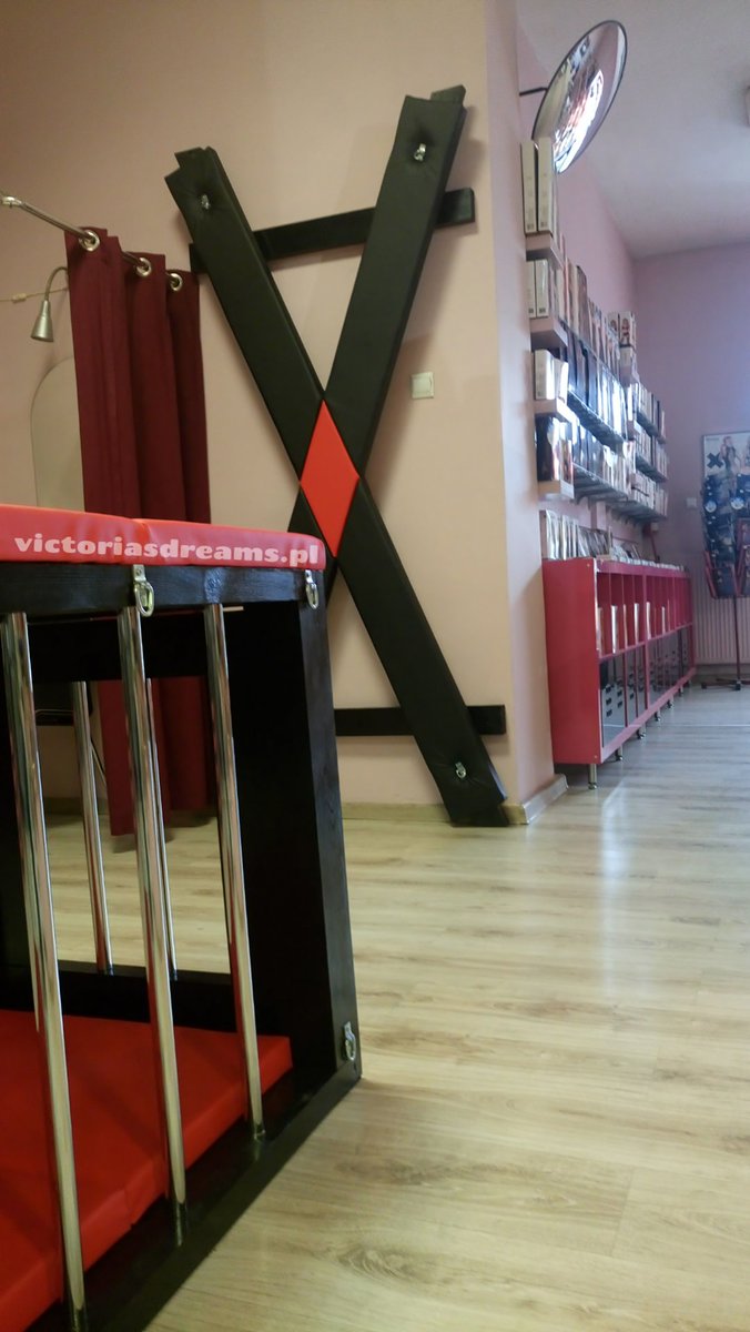 Victorias_D's tweet photo. Już są, Nasze przykładowe meble można zobaczyć w sexshopie PINKSHOP w Katowicach.
#BDSM #fetish #bondage #sexshop #pinkshop
https://t.co/3zjmdO6rrf
https://t.co/s0CUtw5kr8 https://t.co/85xODa8KLI
