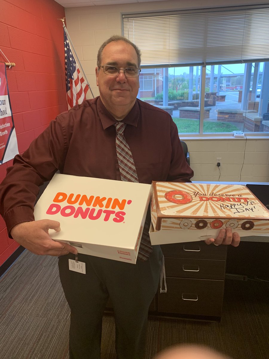 Wanted to wish ⁦@DGorntoFLMS⁩ a very happy Assistant Principal Week! We are very appreciative of what you stand for and everything you do for our FLMS Braves! 🎉 #WhateverItTakes