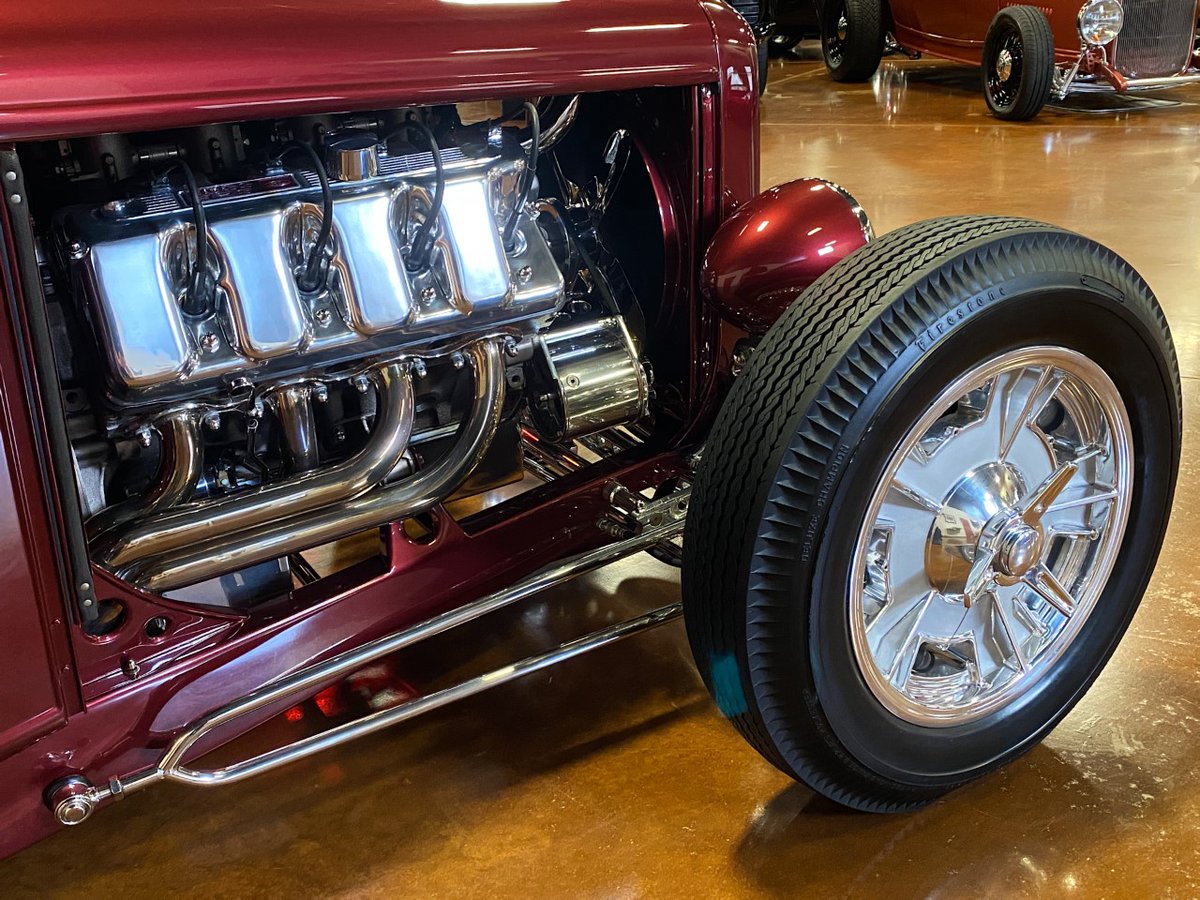 RKMotors's tweet photo. A few of you were ribbing us because we haven't posted anything with a Hemi lately. So, here's a Hemi... In a #Ford. 😁 A #Kaase Boss 429 in a 1932 Ford roadster pickup, to be exact. Talk about a fun ride! #Car #ClassicCar #StreetRod #HotRod #Custom #CustomCar #RKMotors https://t.co/ToOjtMbstr