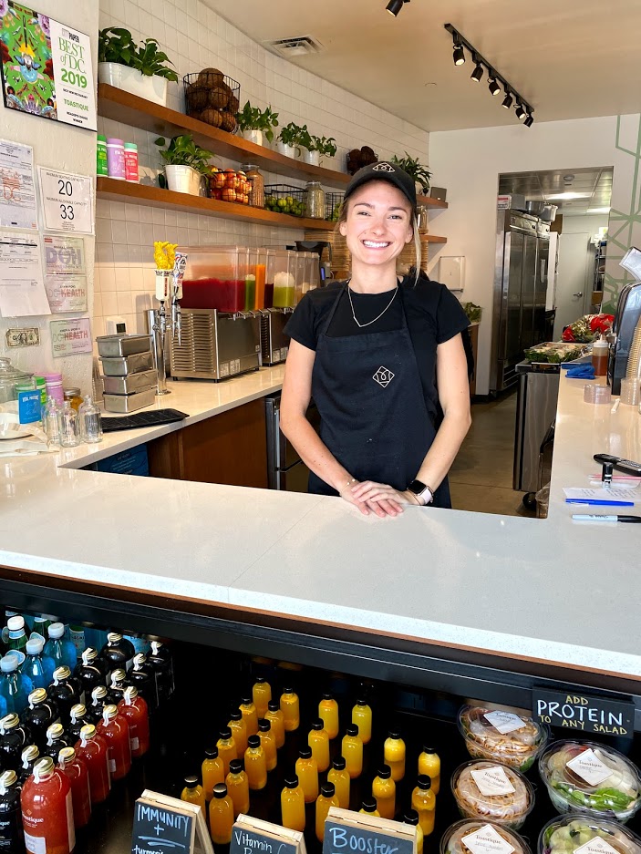 TheWharfDC's tweet photo. Our restaurants are open and here for you! Please continue to safely support local businesses. View an up-to-date list of Wharf restaurants offering takeout and delivery here: https://t.co/72003bwkk8

Pictured: Toastique, @OfficinaDC, @pearlstreetlive, @kirwansthewharf https://t.co/I1r9oXyZMv