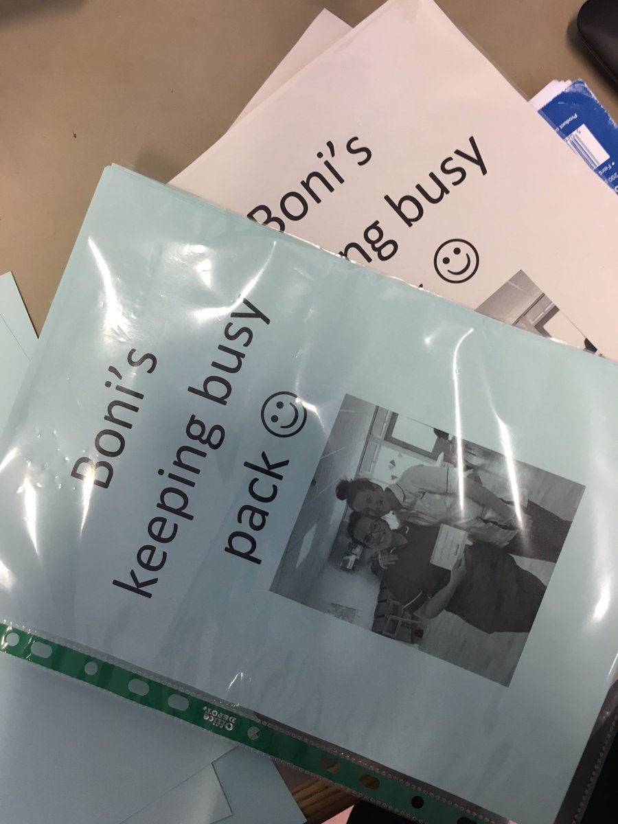 BernieHesford's tweet photo. Providing support, distraction and engagement for our patients during this difficult and challenging time #teamboni #picuactivities #coronawontbeatus @ToniSTRmaple @ZBouharif @GMMH_NHS @RCOT_MH https://t.co/FaakMm0vzo
