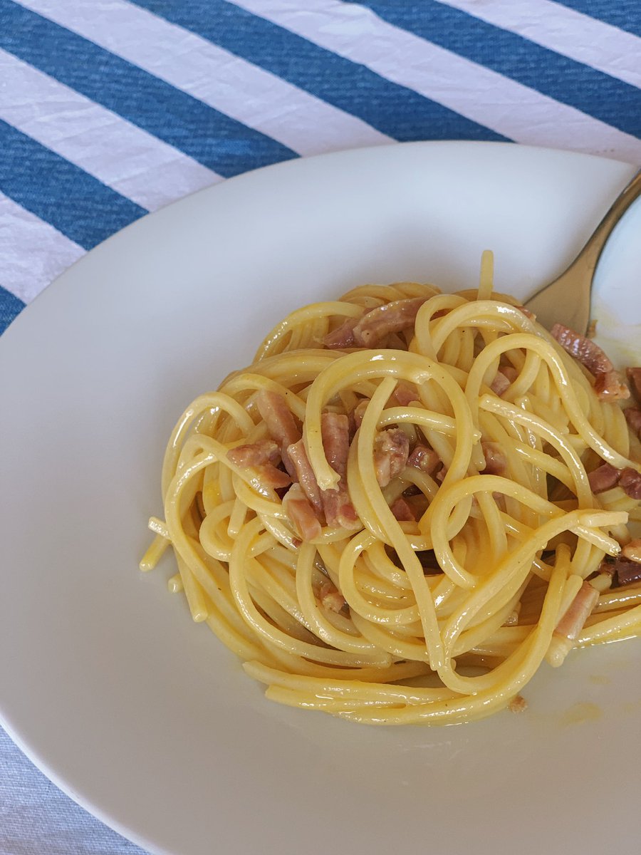 Consiglidigusto's tweet photo. CARBONARA DAY 🍝

Prendiamo il lato positivo della cose e oggi ci godiamo il #CarbonaraDay 

Diteci se anche voi oggi siete in modalità #CarbonaraHomeMade 😍💪🏼 https://t.co/fAqFtgNjPi