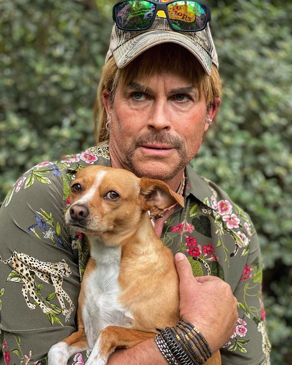 enews's tweet photo. Lowe and behold, Rob Exotic is in fact the T̶i̶g̶e̶r̶ Puppy King. https://t.co/P8rF452D1D