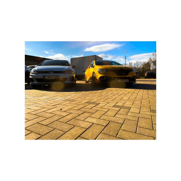fastaholics's tweet photo. Megan RS Trophy 310 Hp 450nm with GTI TCR 

#renault #megan #trophy #yellow #golf #gti #tcr #car #volkswagen https://t.co/B0FhftxjOV