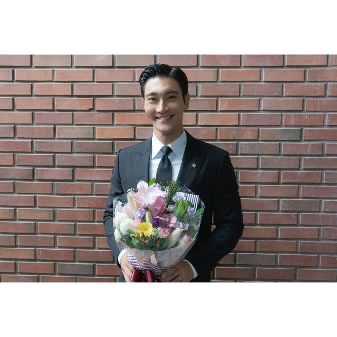 trangelf267's tweet photo. 생일 축하해요  오빠 💙
#HappySiwonday https://t.co/vEff5eXq39