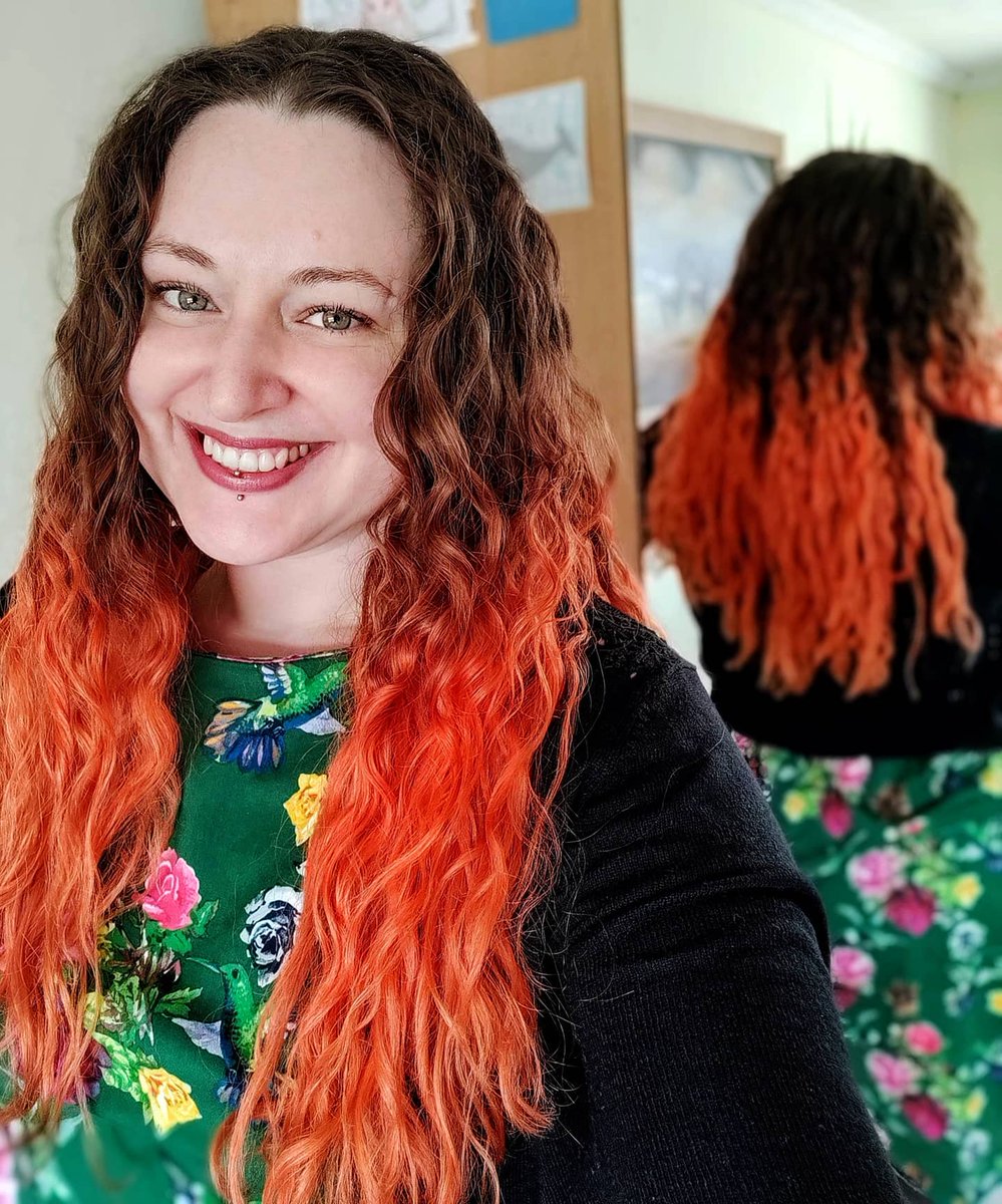 Leah_EEE's tweet photo. Have spent *hours* on Teams calls today, but at least my hair is behaving!
My top tip for looking vaguely human: slap on some lipstick as it's visible over the bandwidth and it's not too much effort to do 😁 #TotesProfesh 💄👩🏻💻 https://t.co/9lthkmqFzP