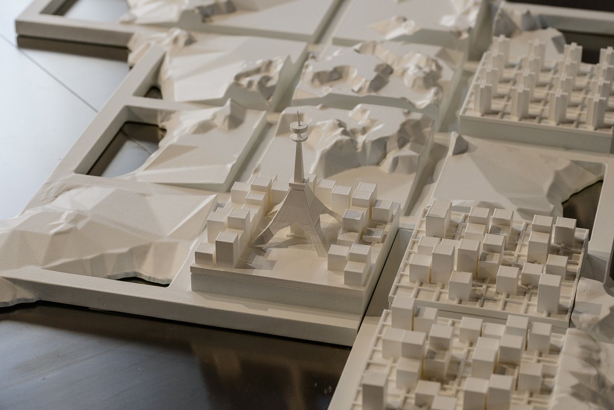 la_Biennale's tweet photo. Aspettando la #BiennaleArchitettura2020 | #MadeInBiennale

Tra i Partecipanti di #HowWillWeLiveTogether c'è #DESIGNEARTH, studio il cui lavoro è stato esposto nel #PadiglioneKuwait e nel #PadiglioneStatiUniti, rispettivamente nel 2016 e nel 2018.

#IoRestoACasa #BiennaleArchivio https://t.co/7ZDFIJGkyG