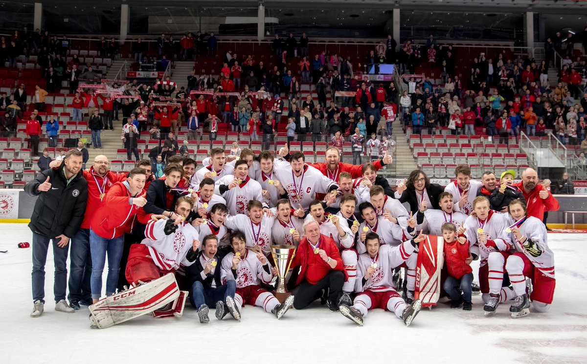 hcocelaricz's tweet photo. Dnes už je to přesně rok od zisku našeho zatím posledního juniorského titulu! 🏆💪 https://t.co/cssHYVJaSW