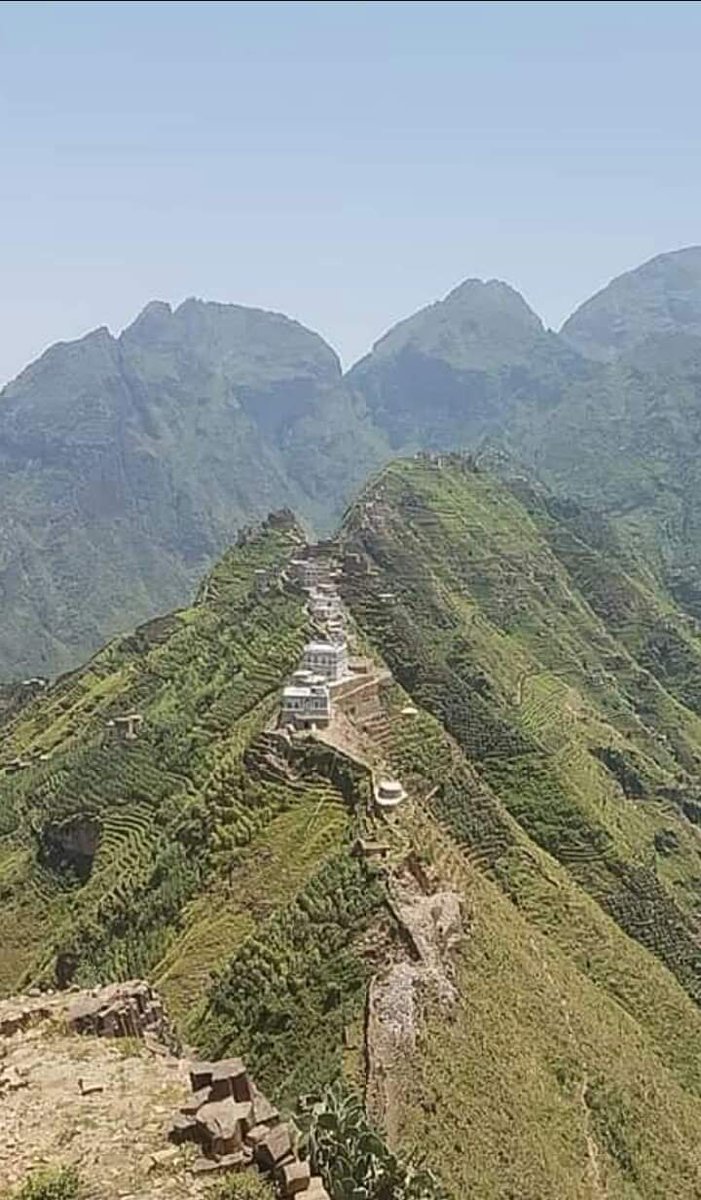 "ريمة" في #اليمن أعجوبة طبيعية بكل ما تعنيه الكلمة من معنى ولحد اللحظة لم يصل للعالم ولا عشرين بالمئة مما فيها من مناظر وسحر وجمال بديع يفوق الوصف.