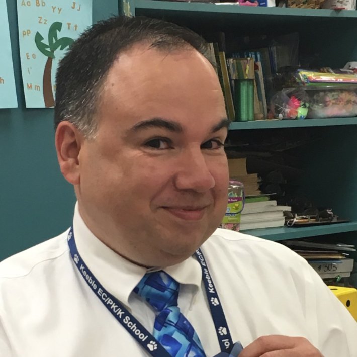 abunzaldineisd1's tweet image. Such an honor to work with our outstanding Assistant Principals, Ms. Jennifer Dixon, @Jennifer_Dixon4 , and Mr. Juan Toscano, @jtoscanog . They inspire all of us to put our best foot forward every day. They exemplify excellence! #keebleOneteam, @Keeble_AISD, @AldineISD .