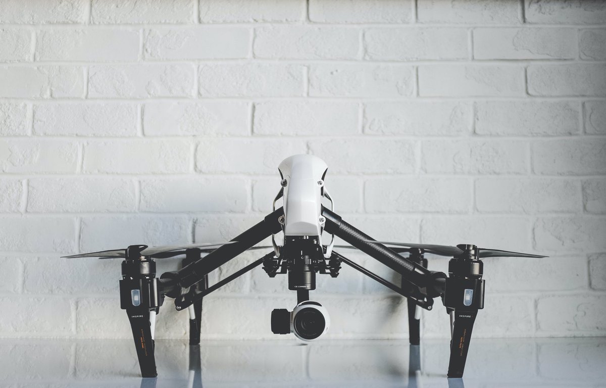 Tap2M's tweet photo. Using #Tap2Map #3D flight planner #iosapp for #DJI #drones  #uavs you can create, with a few taps, your #automated 3D flight plan.
Photo credit #NeONBRAND https://t.co/51uLcuVfwU