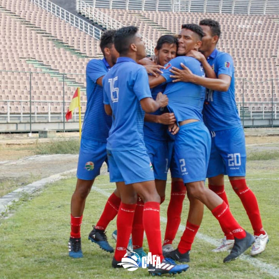 ciudadvinotinto's tweet photo. Momentos como este nunca se olvidan ☺️
Hoy se cumple un año de nuestra primera victoria en Profesional 🙌 y queremos iniciar la semana con la misma felicidad de aquel día 😃
#VamosCV https://t.co/nJ0P57XwUQ