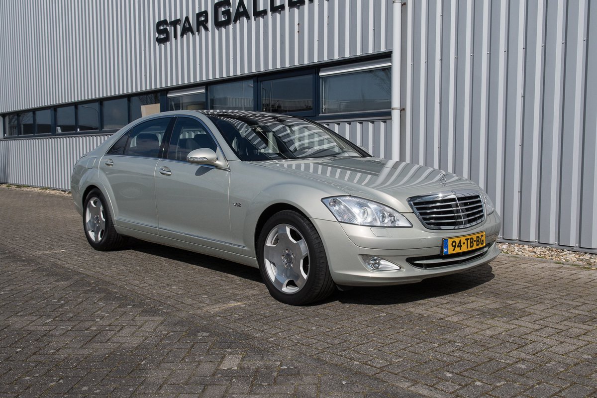 thestargallery's tweet photo. Terug van weggeweest; zeldzaam mooie #Mercedes S600 Lang Designo met alle extra's en slechts 121000km! #W221 #designo #V12 #biturbo #517pk #830Nm #7GTronic #retesnel #comfortabel #ramvol #topkleur #dasbesteodernichts #historie #uniek #liefhebbergezocht https://t.co/DOdN6oqqqs https://t.co/QXZLoItF93