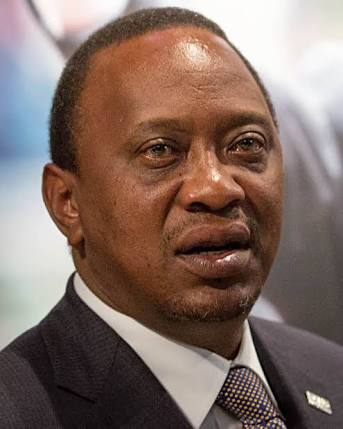 HassanMcOjwang's tweet photo. Dear president Uhuru Kenyatta, stop paying 300 million shillings to Comedians, employ degree nurses #DegreeNursesNeglected https://t.co/dUe4EJ6Jez