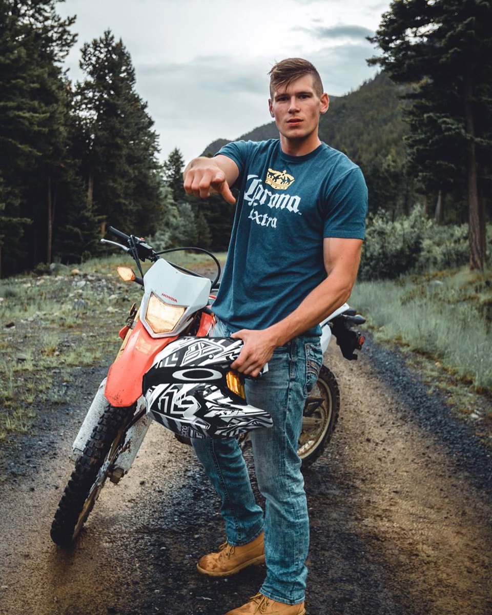 Social distancing at its finest, and yes, I realize I’m wearing a Corona shit. [Shrugs.]