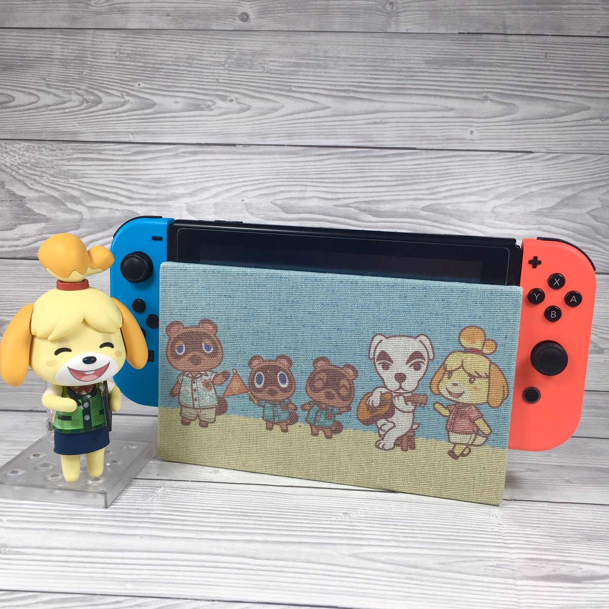 CFabbit's tweet image. I customised my switch dock with printable fabric #AnimalCrossingNewHorizons #switch #customswitch #NintendoSwitch